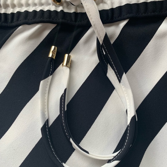 NWT!!  SZ 14 Ralph Lauren black and white 100% polyester draw string skirt. - Picture 3 of 8